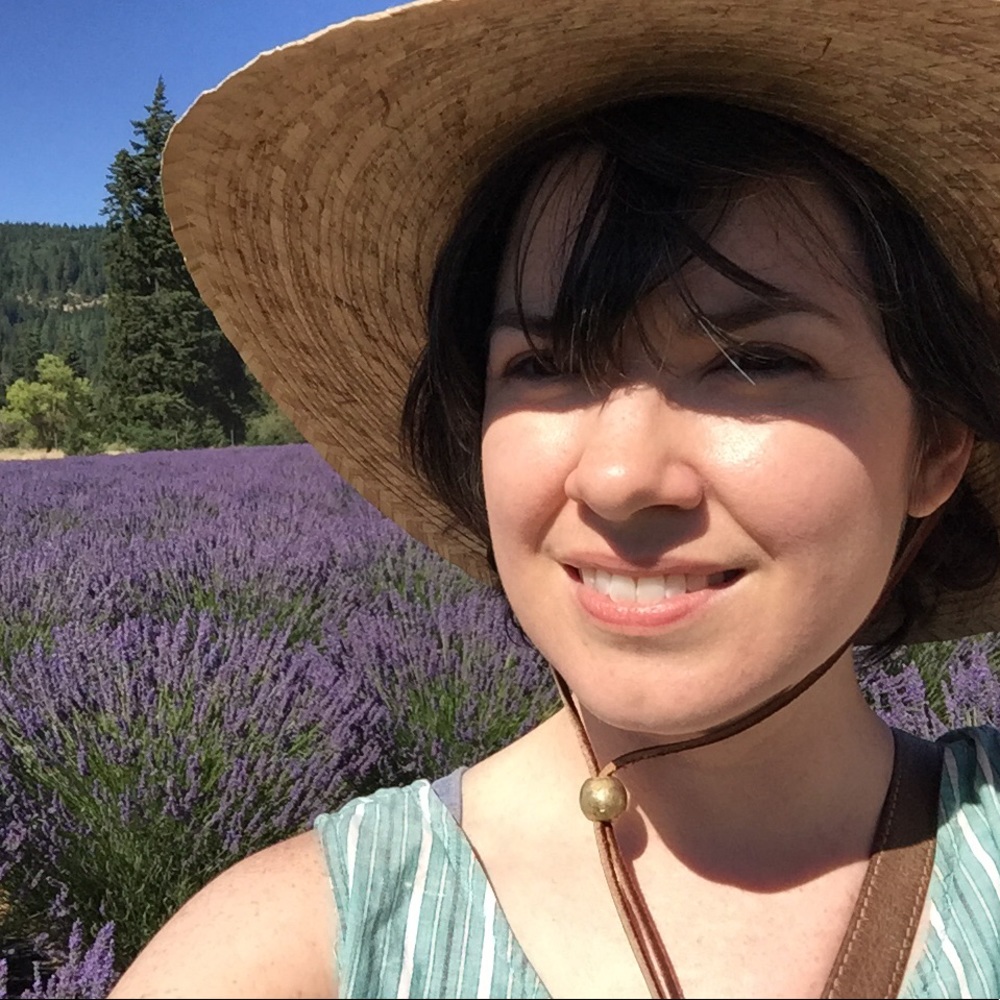 Meet your Posher, Danielle